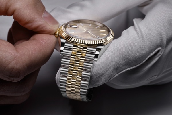 Official Rolex Retailer in Calgary J. Vair Anderson Jewellers